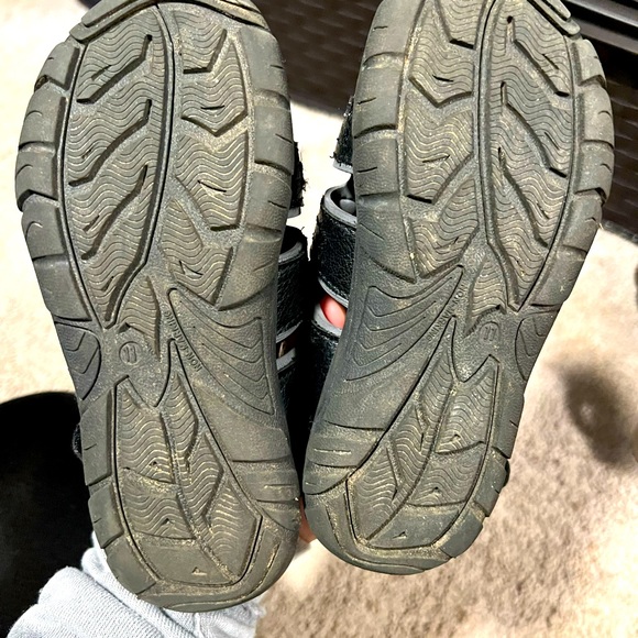 Sandals Childrens place size 11 - Picture 2 of 2